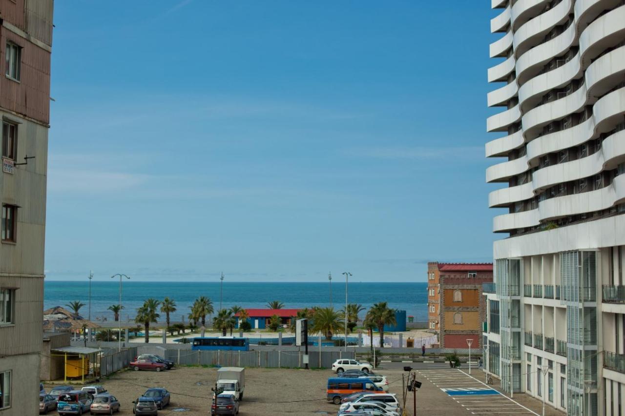 Appartamento Rezal Plaza Batumi Esterno foto